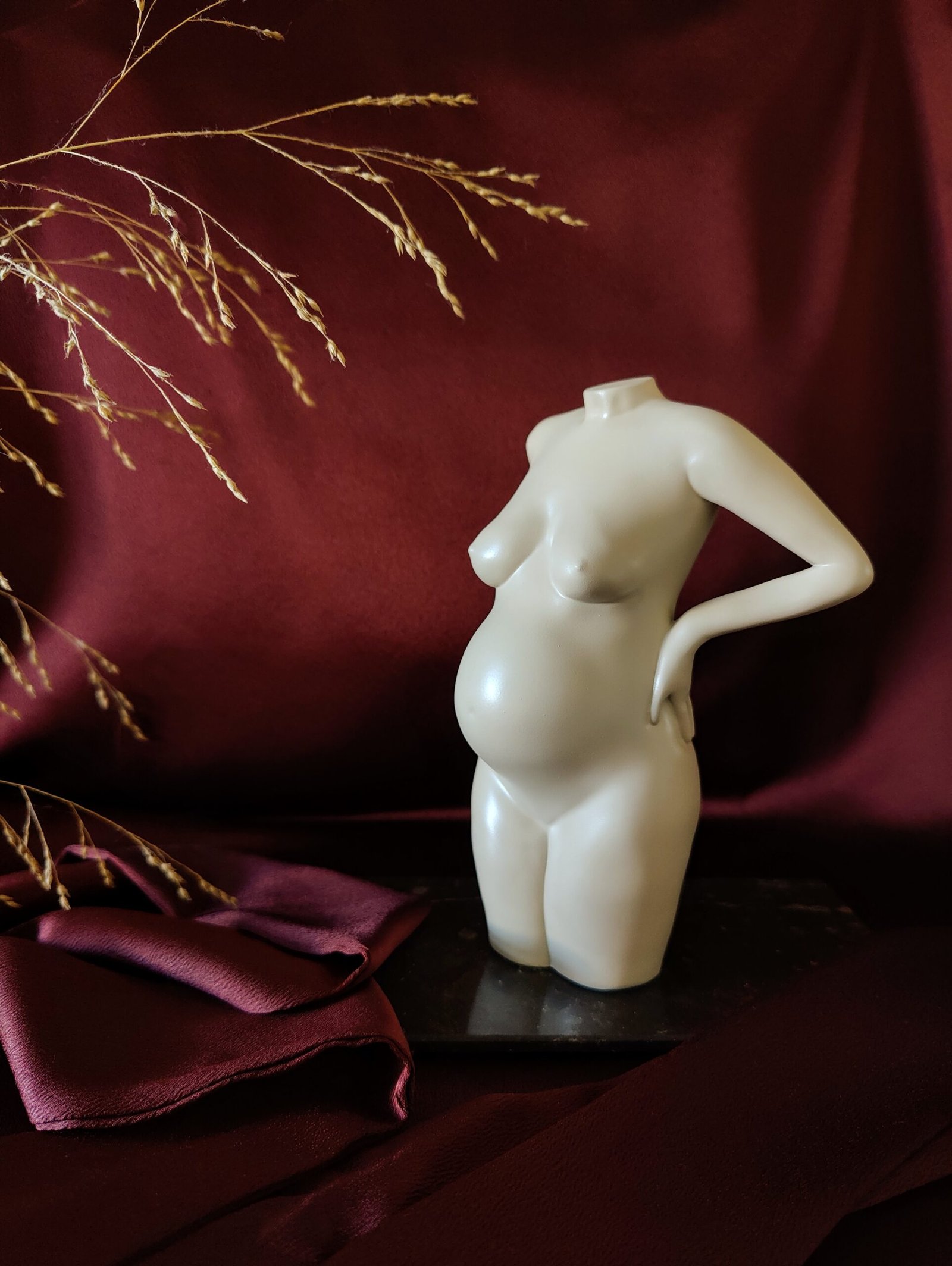 Zwangerschapsbeeld- 3D - Natural Shape - Beige - Nude - Zwart - Limburg - Brabant - Buik - Zwanger